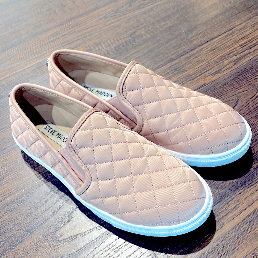 Steve Madden Slip on Sneakers Size 6B